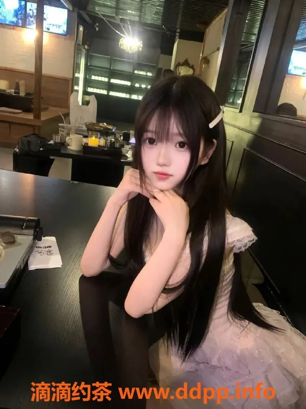 广州楼凤-天河一甜嫩妹，双飞蛇吻只需2200PP