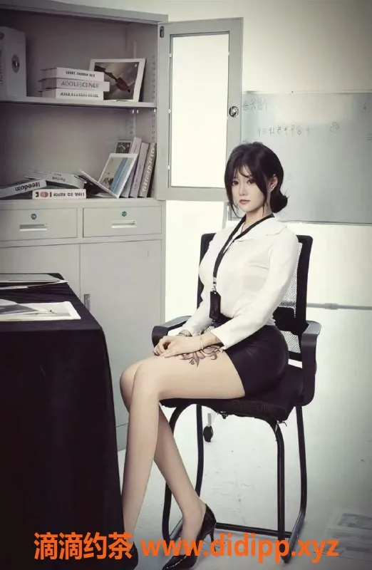 深圳楼凤-罗湖嫩妹小懒懒，900P起，制服服务