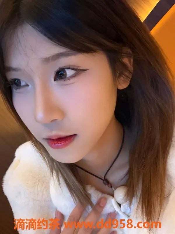 广州楼凤-番禺嫩妹丽丽子，水费700p，真实体验等你来！