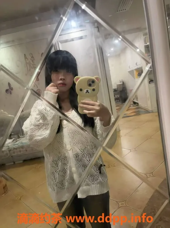 广州楼凤-白云御姐琳琳，水费700p，欢迎体验！