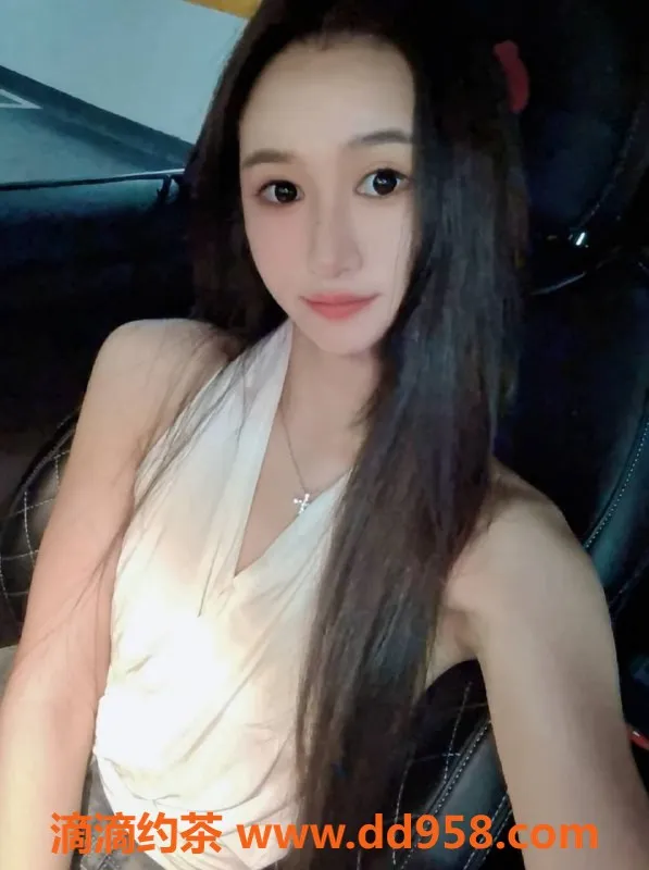 广州楼凤资源信息,天河玲珑嫩妹，夜课鸳鸯浴服务，课费6P