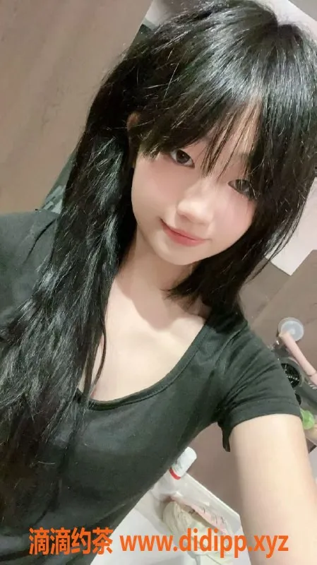 广州楼凤-金沙洲KK，700元嫩妹，鸳鸯浴抢先体验