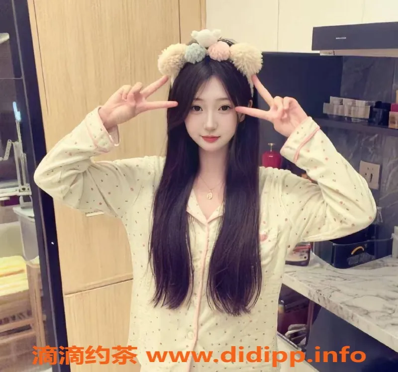 广州楼凤-天河宋夏夏，700p在校学生，舌吻69服务