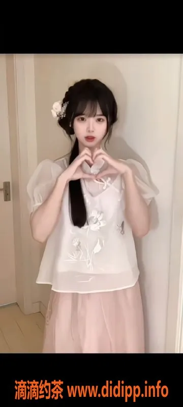 无锡上门服务-锡山区乐儿高颜值陪浴 165/47kg