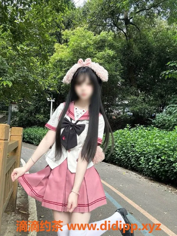 广州楼凤-天河嫩妹芊芊，2000pp享受舌吻双飞服务