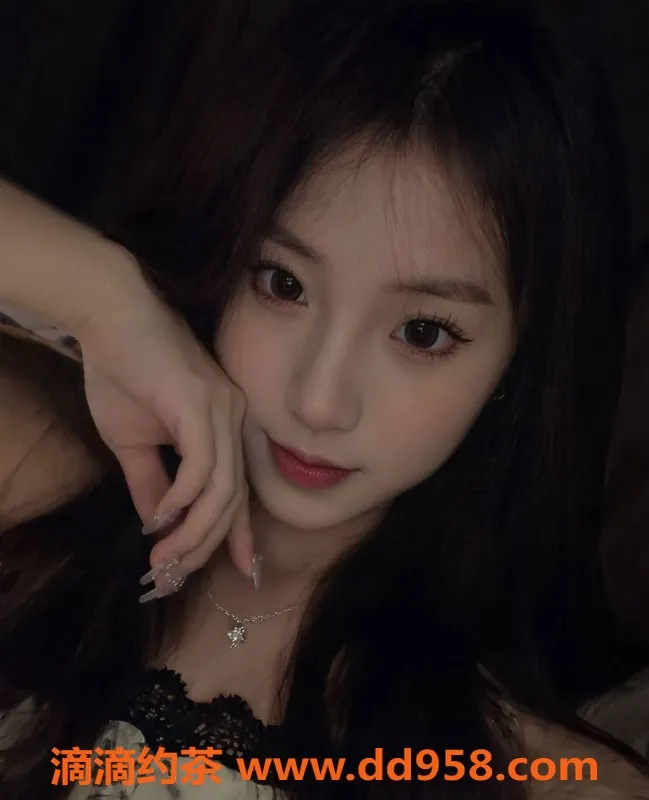 广州楼凤资源信息,天河嫩妹画玫，无套口服务，800p体验