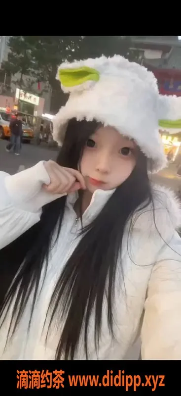 广州楼凤-天河嫩妹uu 688p体验 舌吻3p等服务