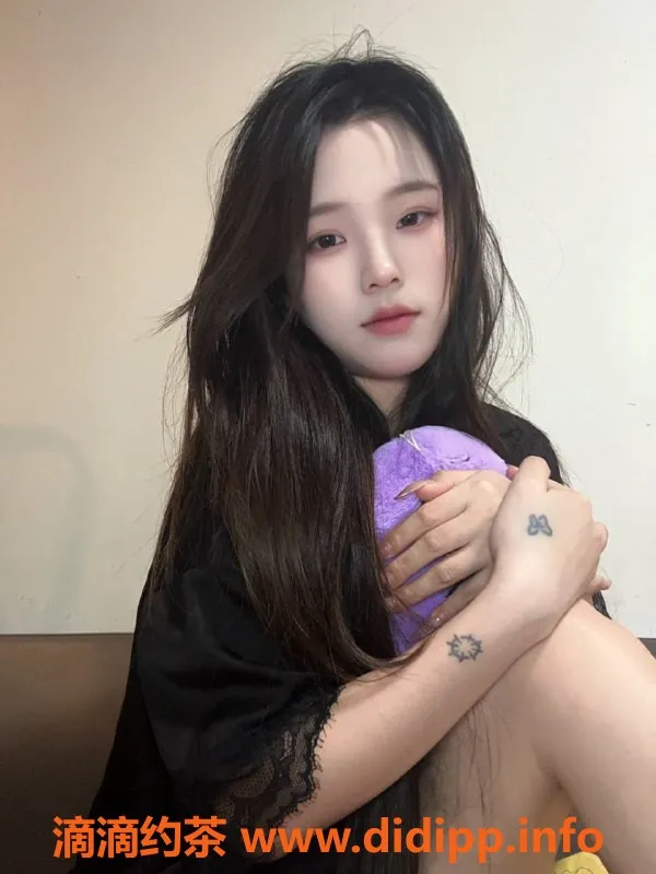 广州楼凤资源信息,番禺嫩妹茜茜，水费600，舌吻服务体验真不错！