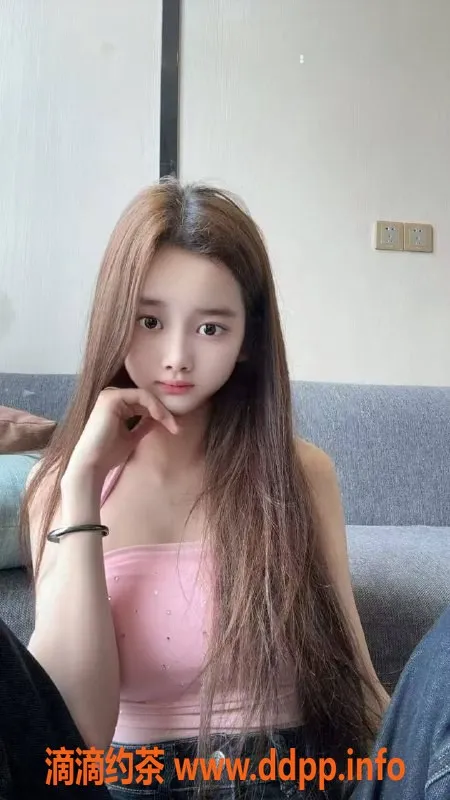 广州楼凤资源信息,番禺嫩妹琪琪，900p清纯大长腿体验