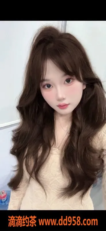 广州楼凤-番禺雅雅，嫩妹身材，水费600p等你来体验！