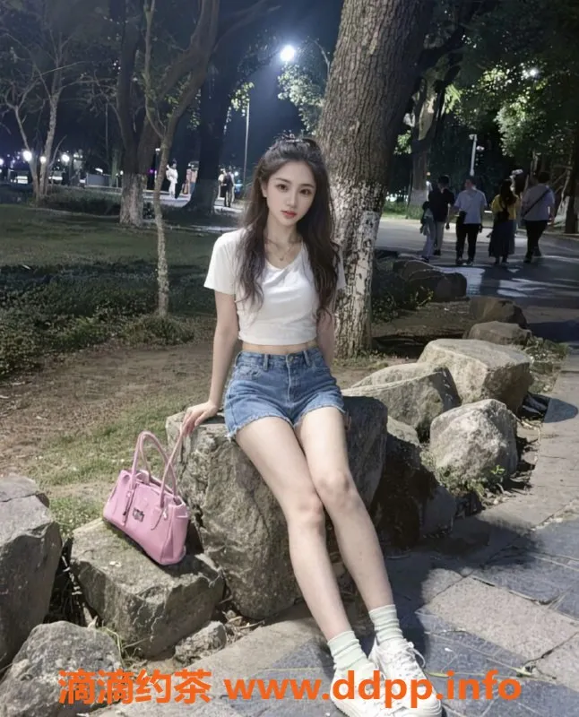 广州楼凤-天河嫩妹知涵，水费900p，快来体验！