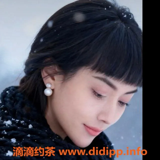 成都楼凤-武侯区小灵，少妇车5P服务，超值体验