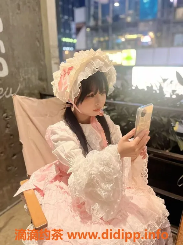 深圳楼凤-南山蛇宝，800元体验嫩妹鸳鸯浴