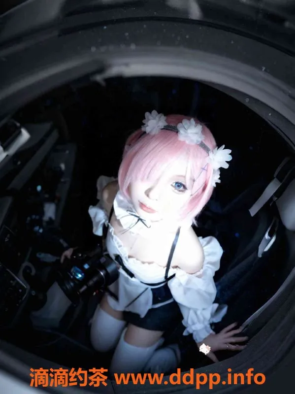 深圳楼凤-南山蛇宝，800元体验嫩妹鸳鸯浴