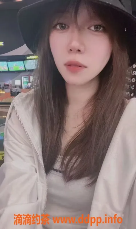 广州楼凤-广州海珠嫩妹，22岁，500元激情服务