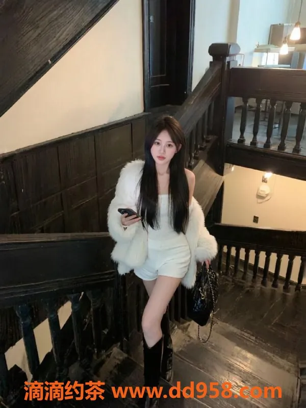 广州楼凤资源信息,天河区20岁学妹晚舟165cm，茶水费合理