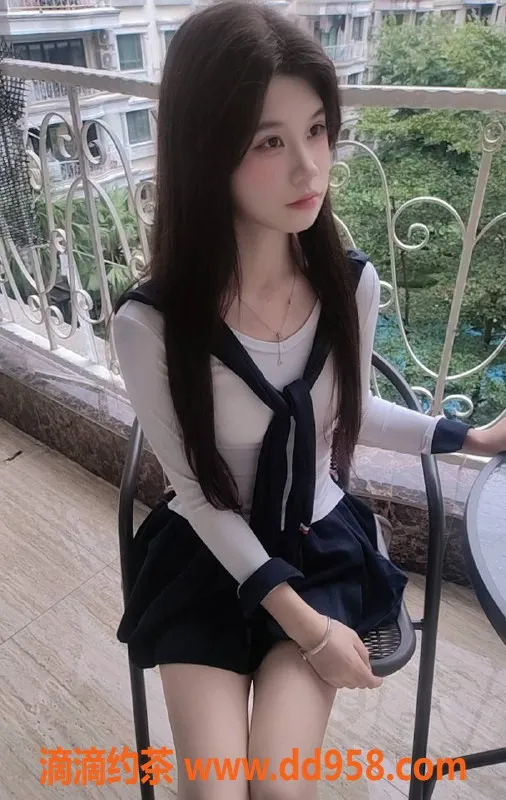 广州楼凤-越秀嫩妹潇潇，800元舌吻69式服务