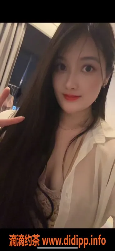 广州楼凤-番禺𤋮𤋮：400水费大胸少妇，魅力无限