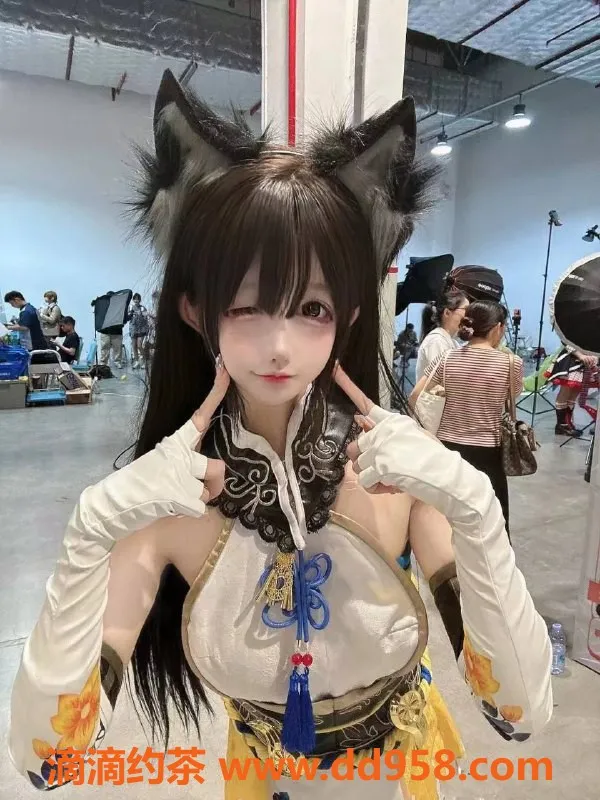 广州楼凤-高颜值阿星外派陪玩，萝莉御姐双胞胎姐弟情