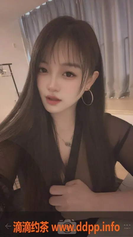 广州楼凤-天河小赵薇，性感大胸，水费999p