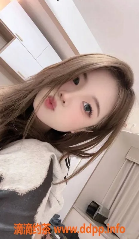 广州楼凤-天河嫩妹小甜甜，600元撩你长腿舌吻
