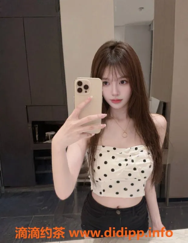 广州楼凤-天河嫩妹貂蝉，1000元体验长腿魅力