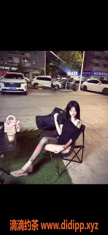 广州楼凤-天河嫩妹花欣欣，600P舌吻双飞体验