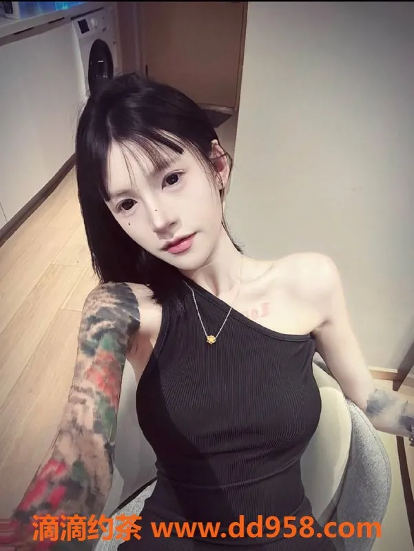 广州楼凤资源信息,天河嫩妹花欣欣，600P舌吻双飞体验