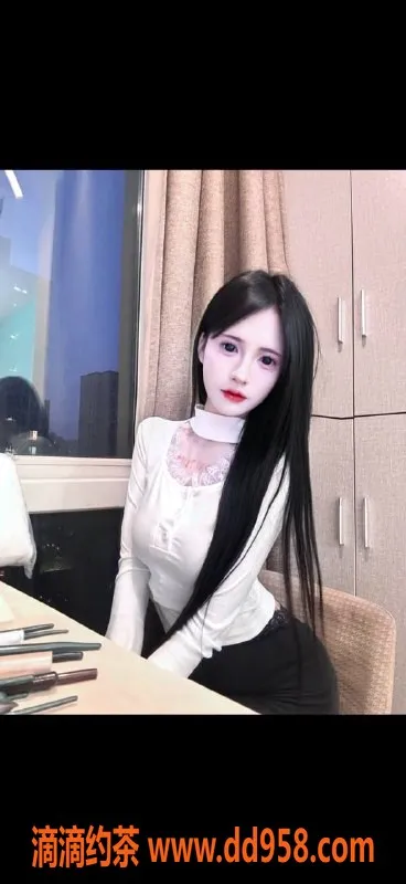 广州楼凤-天河嫩妹花欣欣，600P舌吻双飞体验