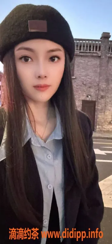 杭州楼凤-杭州拱墅艾琳，22岁，168cm，兼职护士陪浴服务