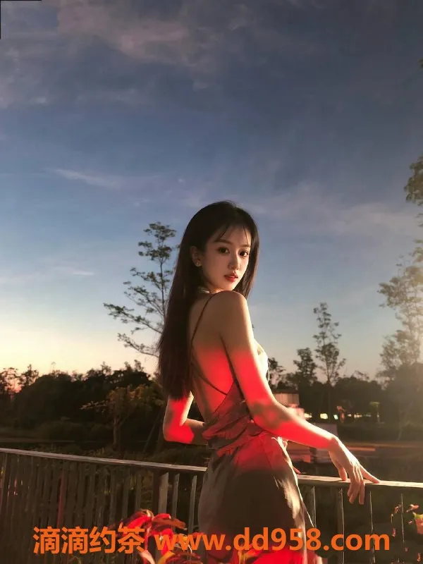 广州楼凤-天河嫩妹Miss李，水费600，专享舌吻与69服务