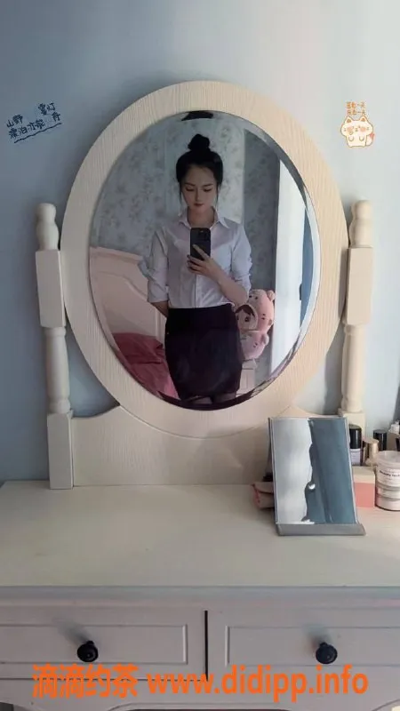 杭州楼凤-杭州拱墅艾琳，22岁，168cm，兼职护士陪浴服务