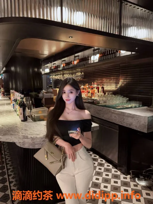 南通楼凤-甜甜 20岁 C罩杯 全能莞式服务 P800