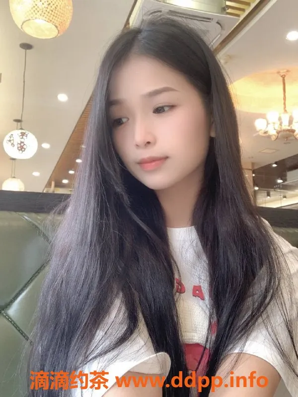 深圳楼凤资源信息,深圳可欣嫩妹，900p起，制服服务超赞