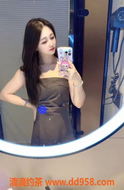 广州楼凤-花都嫩妹佳佳，水费800p超值体验