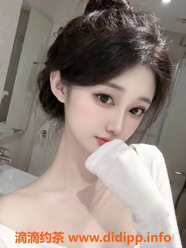 广州楼凤-花都嫩妹佳佳，水费800p超值体验