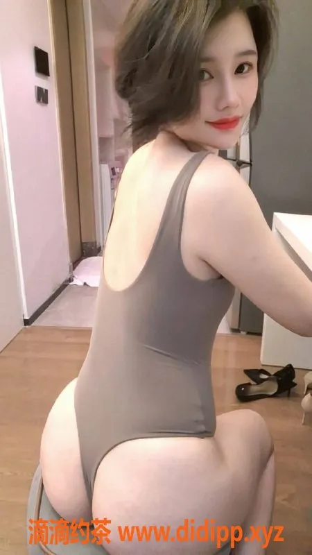 深圳楼凤-深圳龙岗的悠悠，800p私密服务，热情御姐等你体验