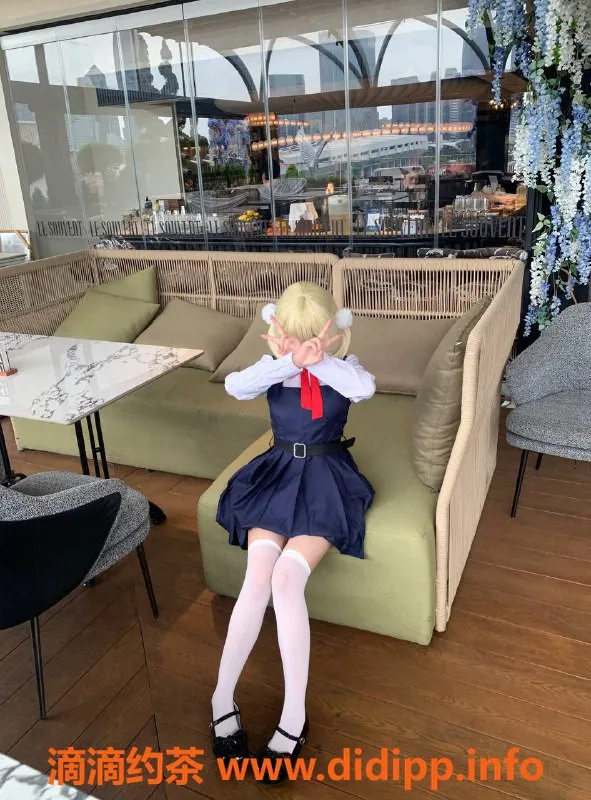 广州楼凤-天河嫩妹小秋，水费1000p，69舌吻服务