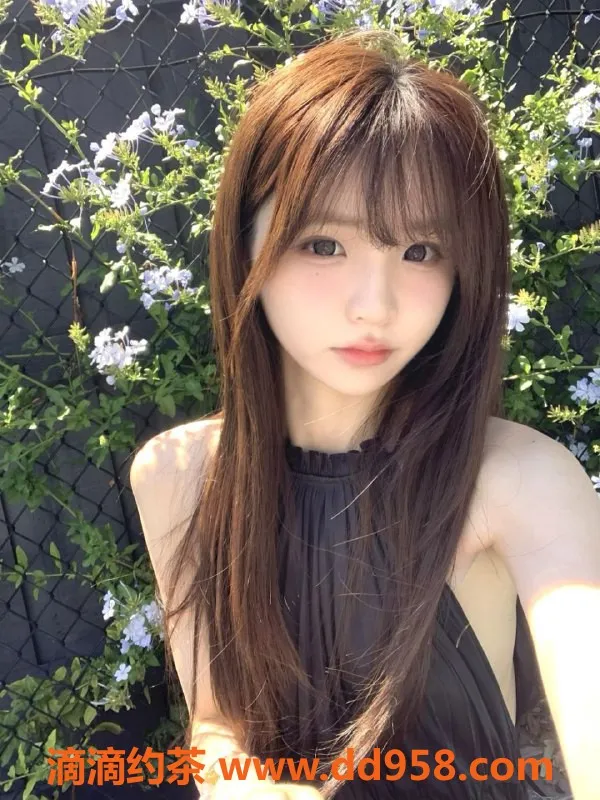 广州楼凤-荔湾区蓓曦：20岁学妹，身高169cm，茶水费600元起