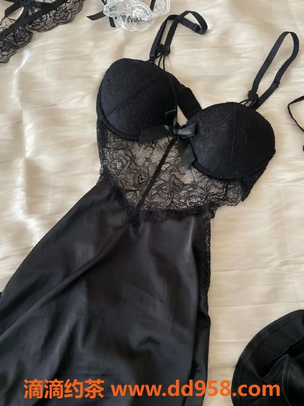 深圳楼凤资源信息,龙华小依 巨乳魅力 700P体验