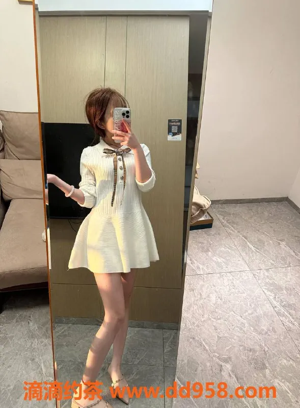 广州楼凤-番禹嫩妹喵喵，水费750p，挑战你的极限体验！