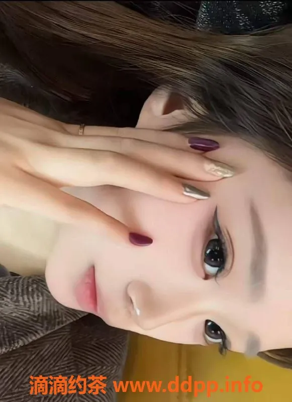 北京楼凤-朝阳百子湾林嘉，19岁舞蹈生，171cm，45kg，茶费8元