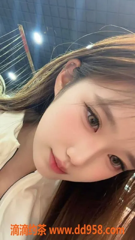 北京楼凤-朝阳百子湾林嘉，19岁舞蹈生，171cm，45kg，茶费8元