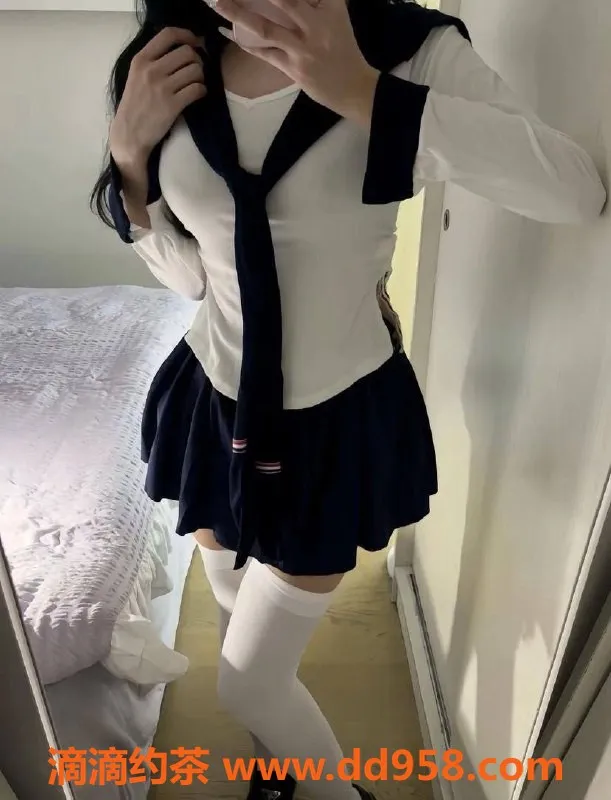 北京楼凤-朝阳百子湾林嘉，19岁舞蹈生，171cm，45kg，茶费8元