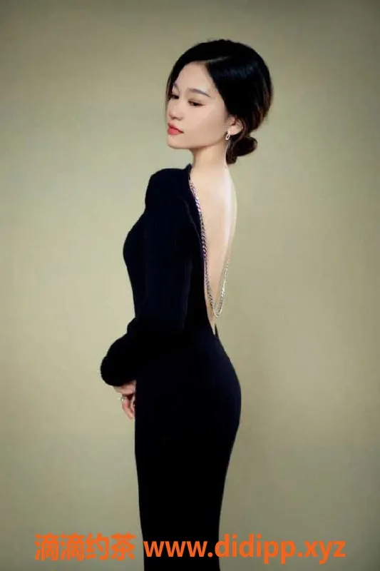 广州楼凤-白云区江夏新人小韩，24岁，160cm，46kg，热情服务