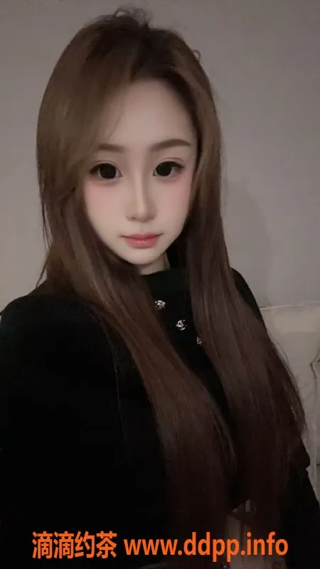 广州楼凤-白云嫩妹小雨，700水费，美胸舌吻服务