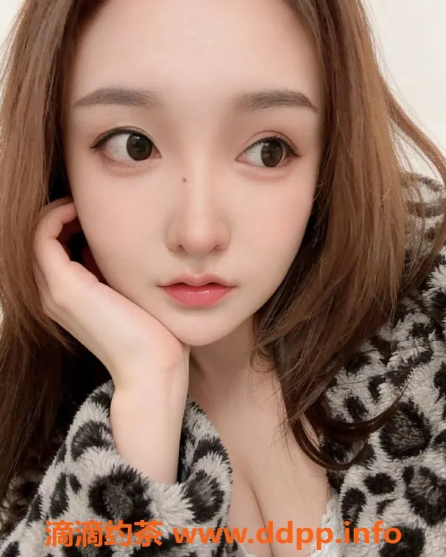 广州楼凤资源信息,天河御姐乔伊，超大胸长腿，水费1300p