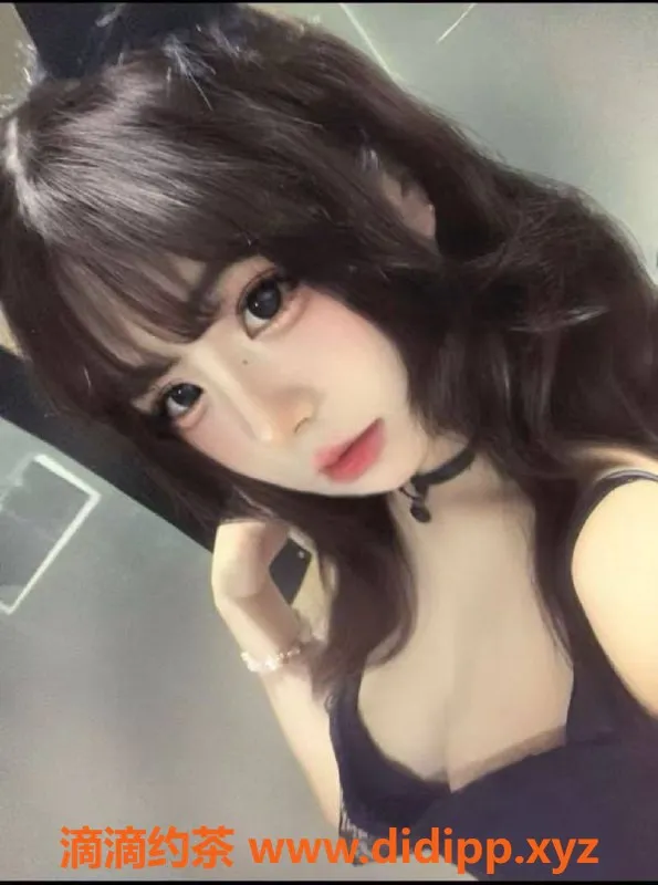 乌鲁木齐楼凤-20岁清纯在校学生，165高9零体重