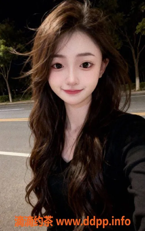 广州楼凤资源信息,天河制服女神语桑，水费600p等你来约！