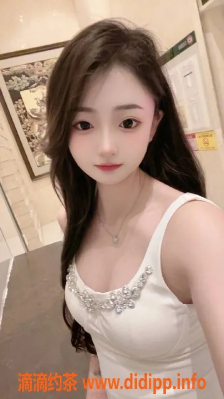 广州楼凤-天河制服女神语桑，水费600p等你来约！